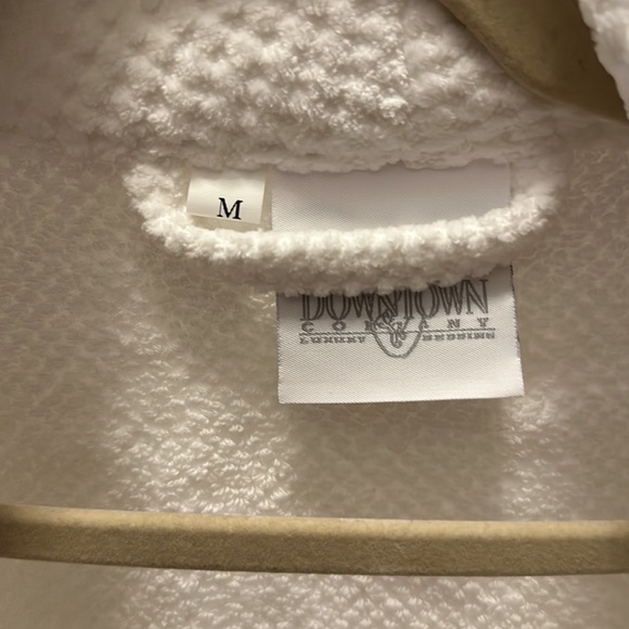 DOWNTOWN COMPANY women’s SPA COLLECTION VELOUR BATHROBE - Picture 12 of 14